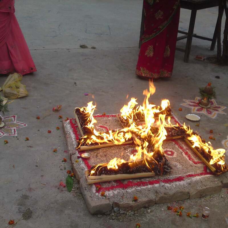 लाख बत्ति प्रज्ज्वलन